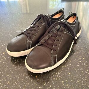 Softinos by Fly London Black Leather Soft Leather Sneakers. Size EU44/US10.